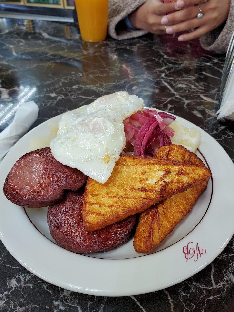Tres Golpe Con Huevo Queso Y Salami